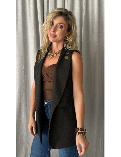 SERIF VEST 