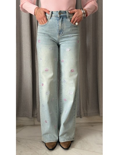 KISS JEANS